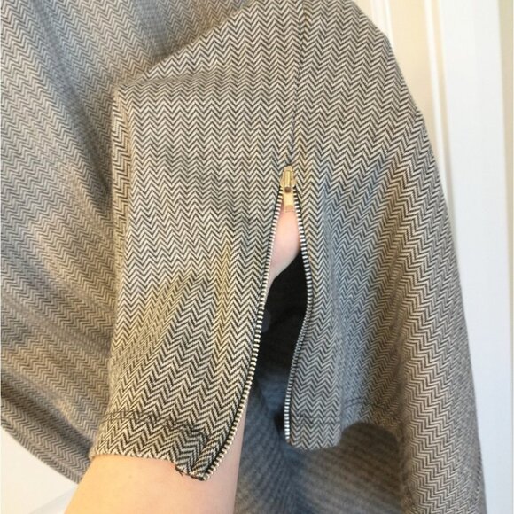 Women's Bar lll Black and White Short Sleeve Chevron Pattern Dress Size Large - Picture 6 of 11